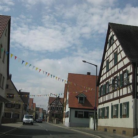 Apartment Am Europakanal Fürth Екстериор снимка